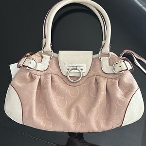 Salvatore Ferragamo Pink shoulder bag pre loved ❤️